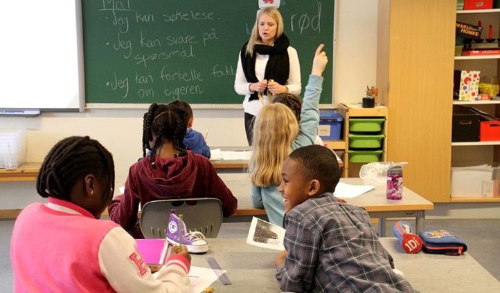 Lærer i klasserom Lærer i klasserom