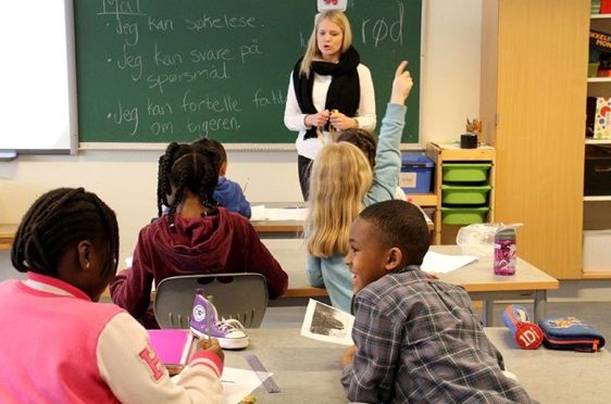 Lærer i klasserom Lærer i klasserom