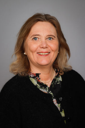 en person med blondt hår