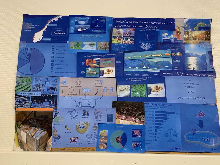 Et brett med forskjellige typer elektroniske enheter på