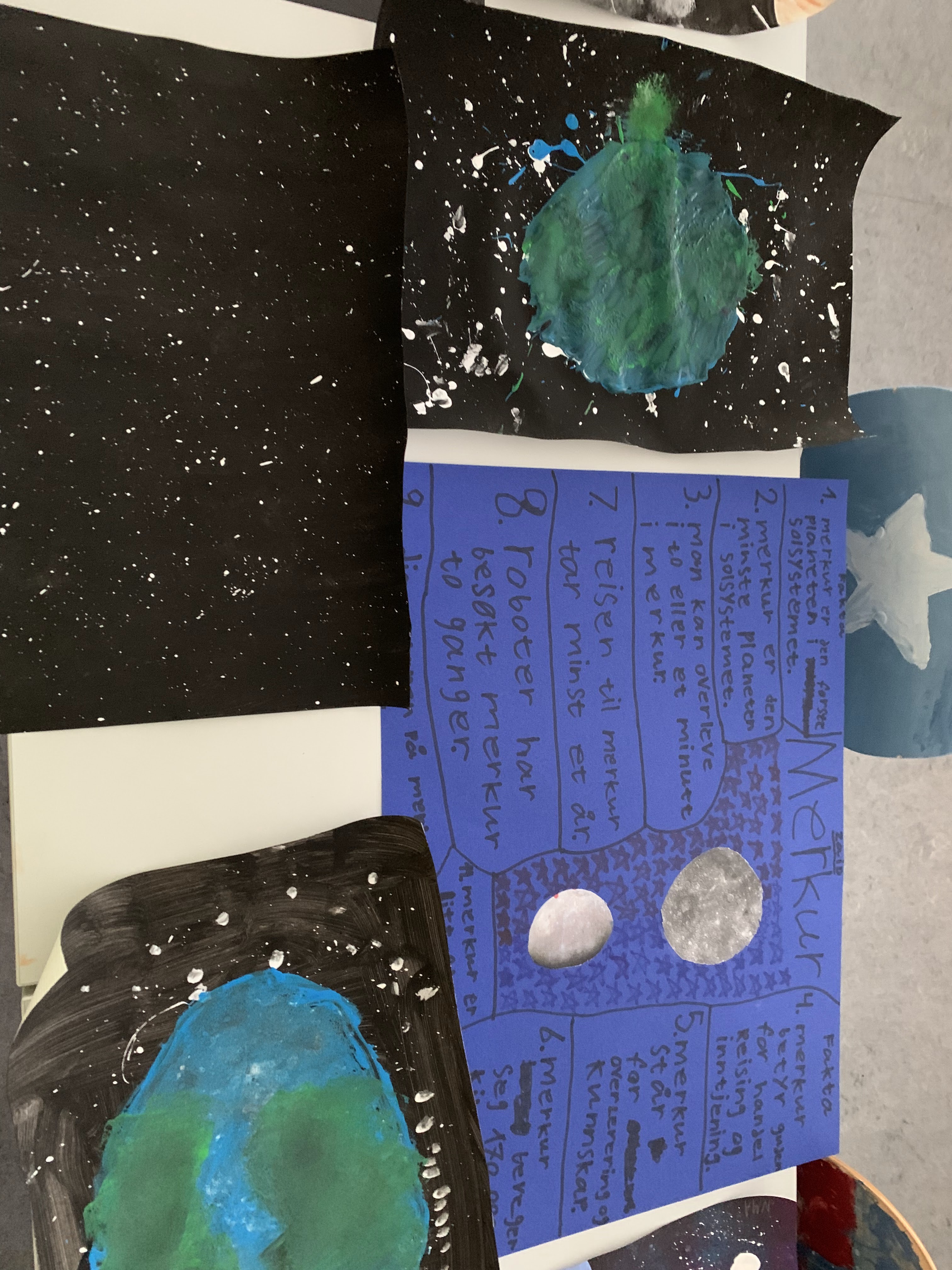 en gruppe forskjellige fargede firkanter