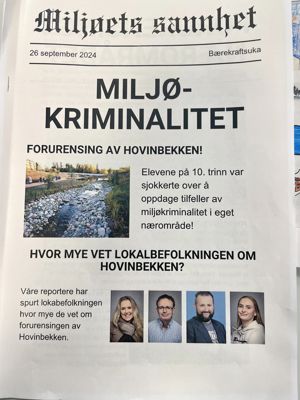et papir med et bilde av en person og en person på